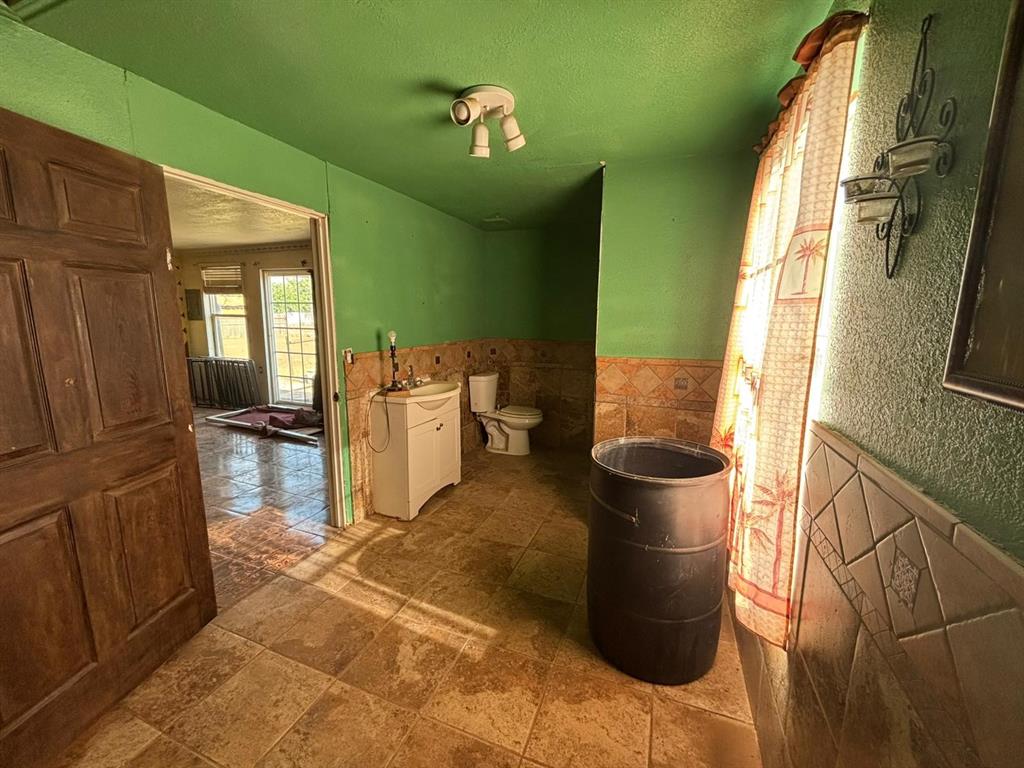 1205 14th Street, Seagraves, Texas image 13