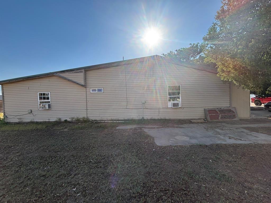 1205 14th Street, Seagraves, Texas image 5