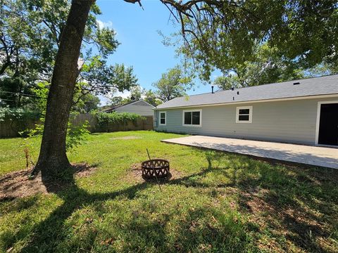 A home in Lake Jackson