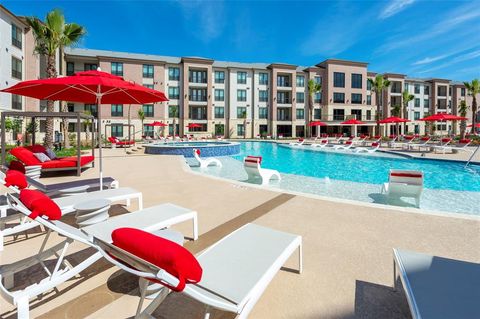 Photo of 15915 Kingfield Drive #1126, Houston, TX 77084 (MLS # 8702407)