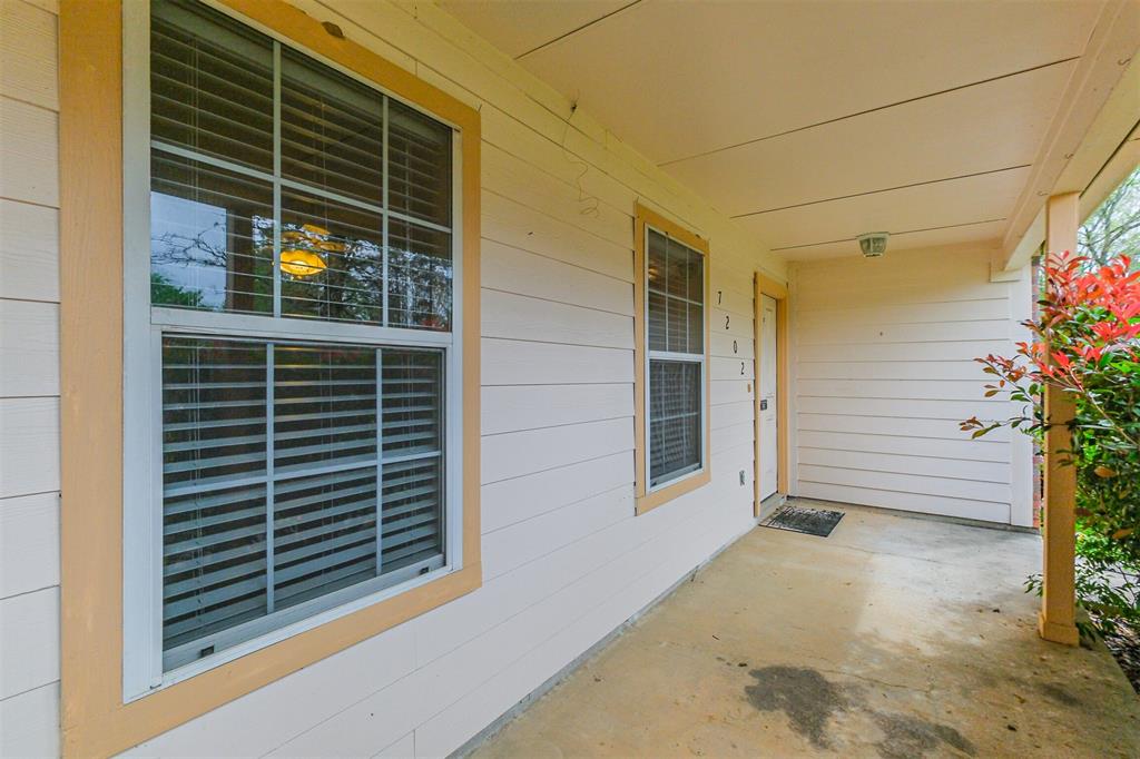 7202 Black Forest Drive Drive, Magnolia, Texas image 2