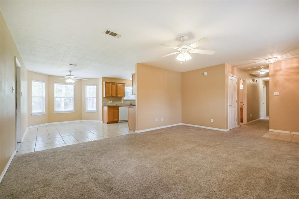 7202 Black Forest Drive Drive, Magnolia, Texas image 4