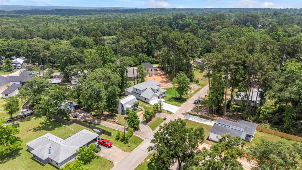 15608 Navajo Trail, Willis, Texas image 33