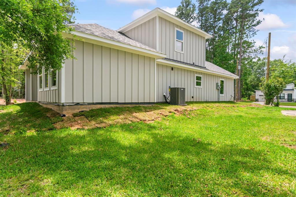 15608 Navajo Trail, Willis, Texas image 35