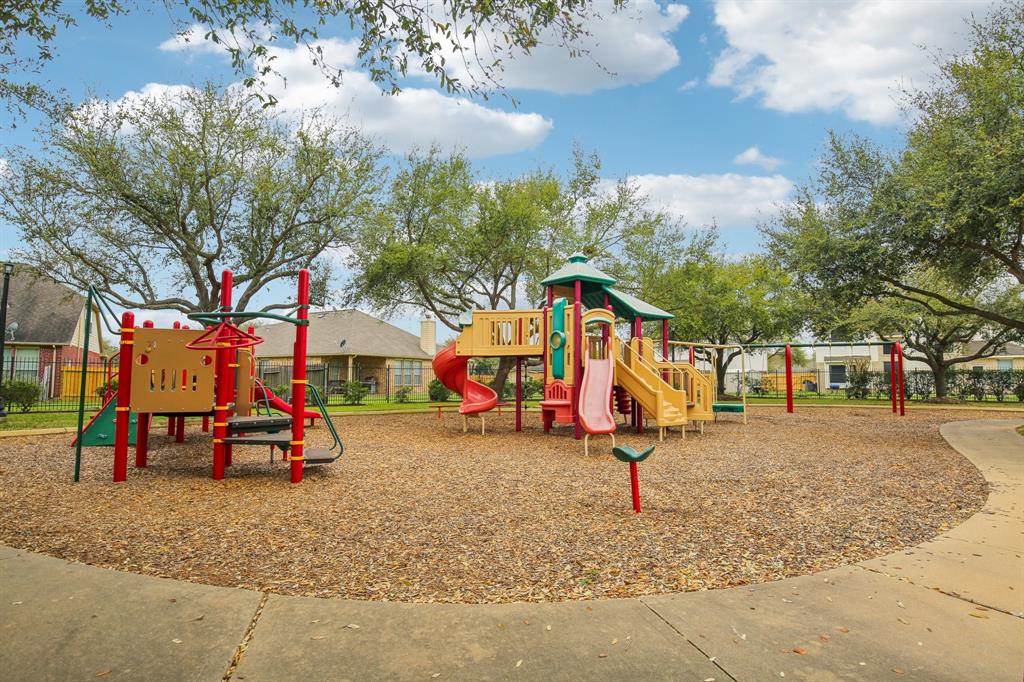 17910 Secret Branch Lane, Cypress, Texas image 3