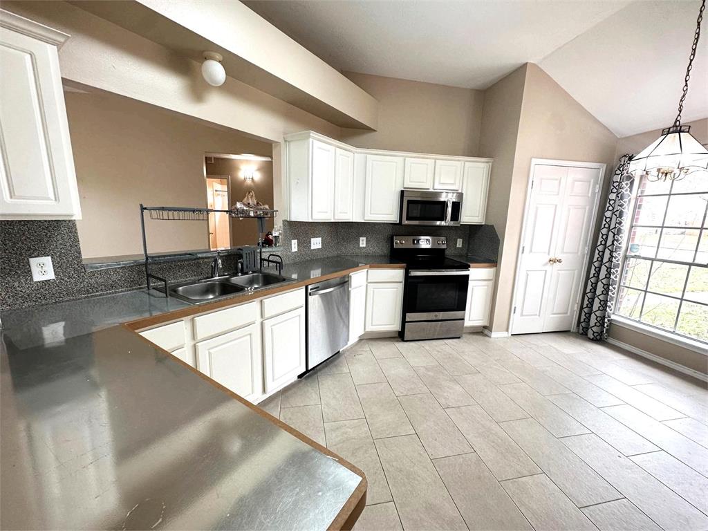 4214 Custer Creek Drive, Missouri City, Texas image 15