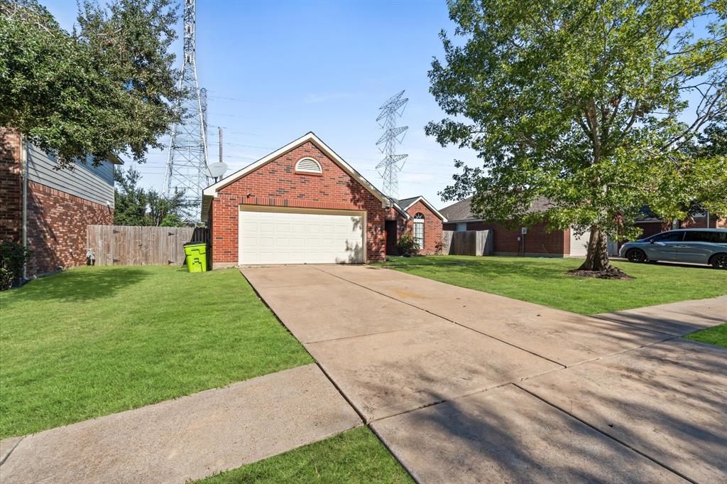 4214 Custer Creek Drive, Missouri City, Texas image 3