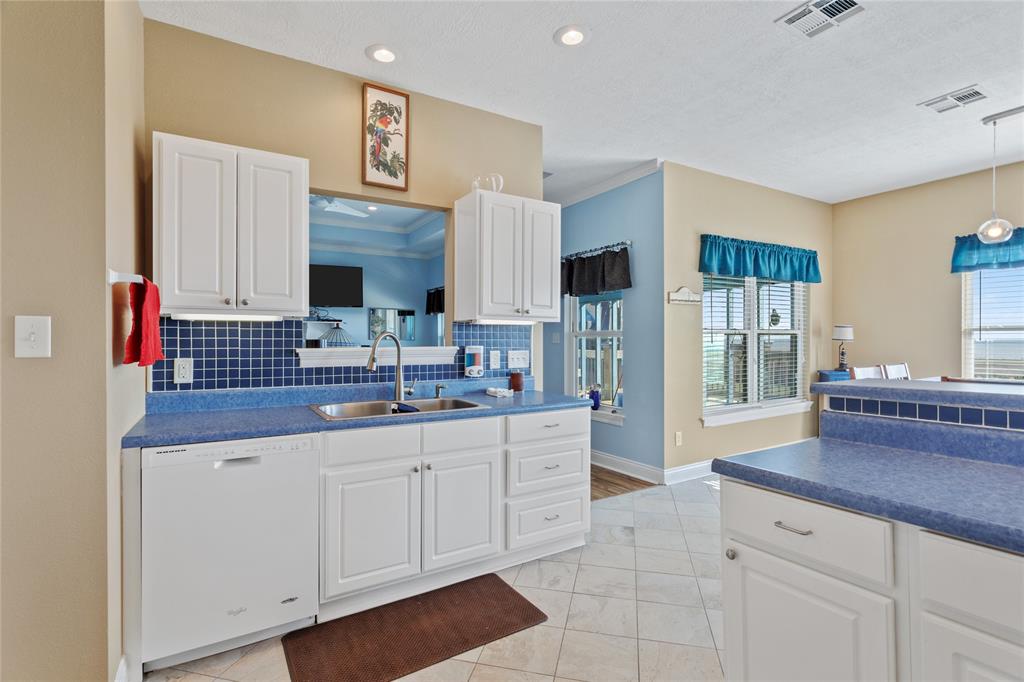 112 Pelican Beach Drive, Cameron, Louisiana image 11