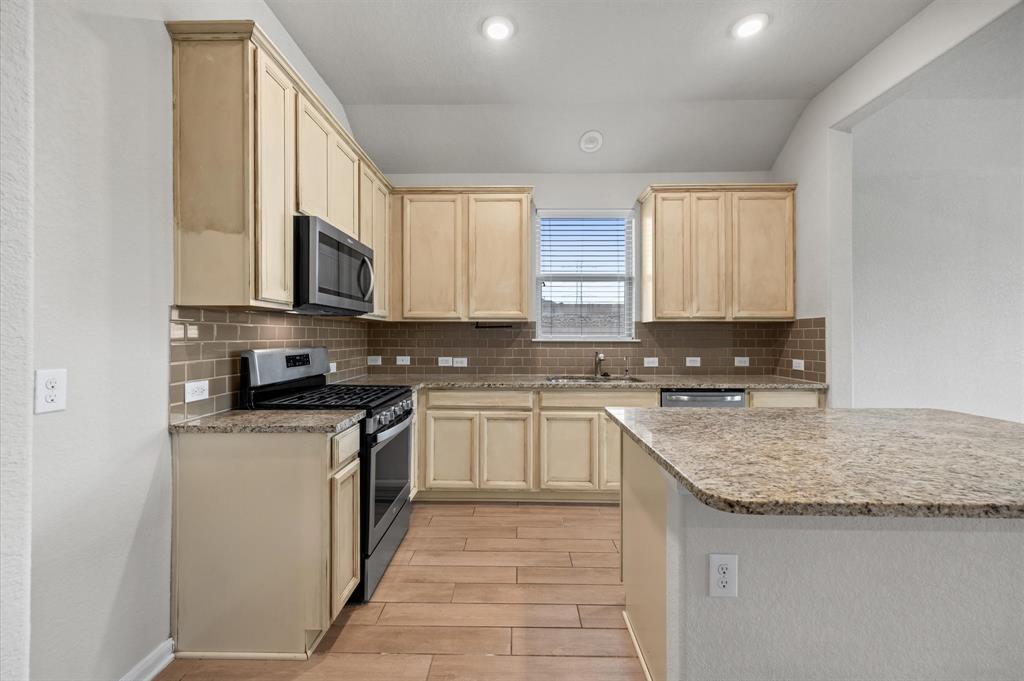 4211 Green Landing Drive, Spring, Texas image 15