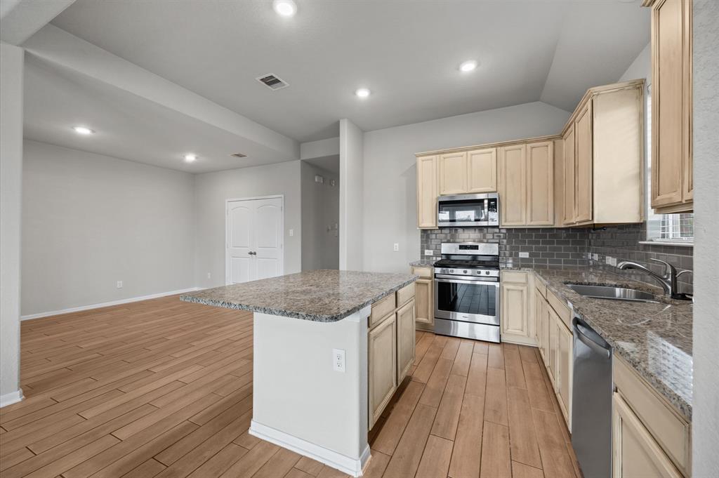 4211 Green Landing Drive, Spring, Texas image 16