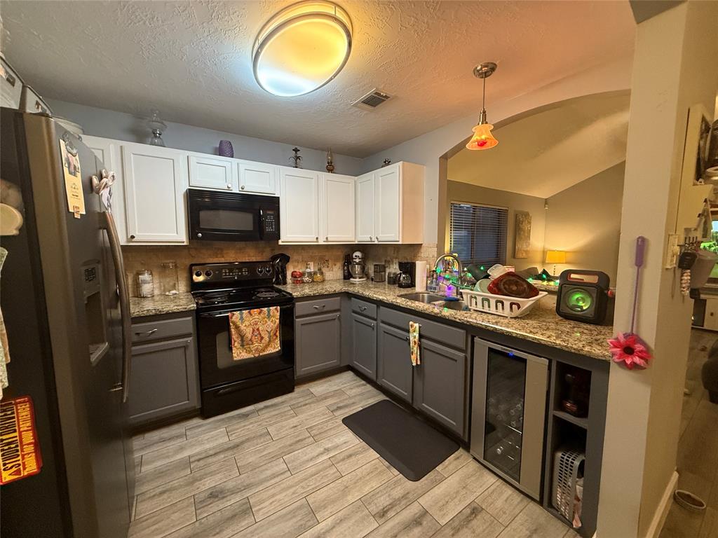 207 Leisure Lane, Montgomery, Texas image 6