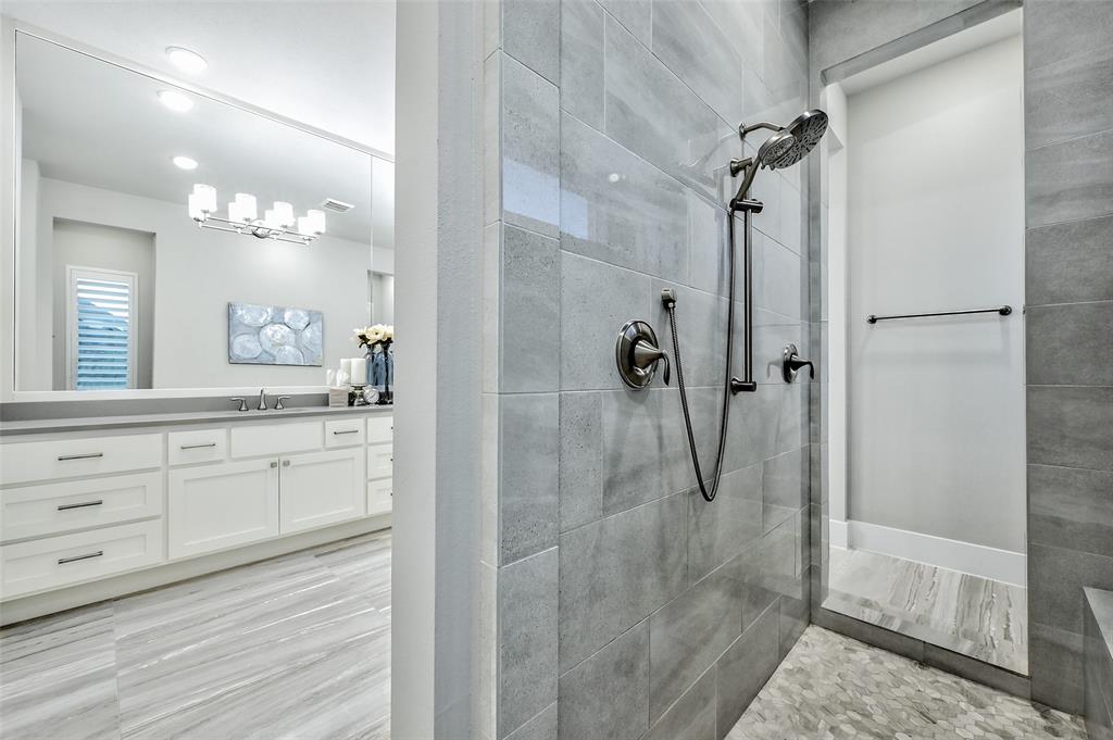 19115 Coleto Creek Bend Drive, Cypress, Texas image 31
