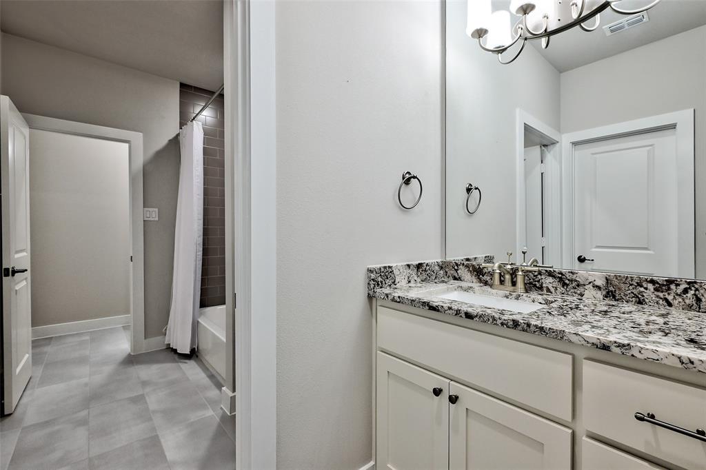 19115 Coleto Creek Bend Drive, Cypress, Texas image 33