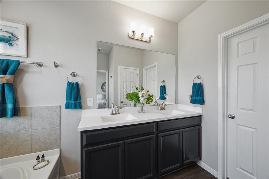 13521 Diamond Reef Lane, Texas City, Texas image 17