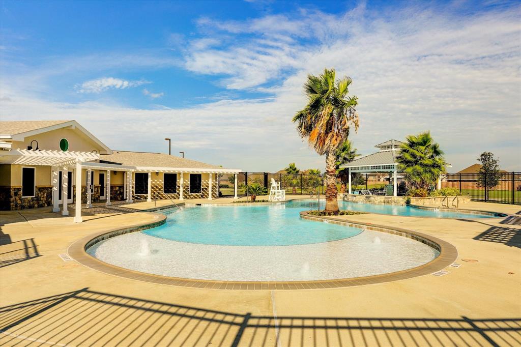 13521 Diamond Reef Lane, Texas City, Texas image 34