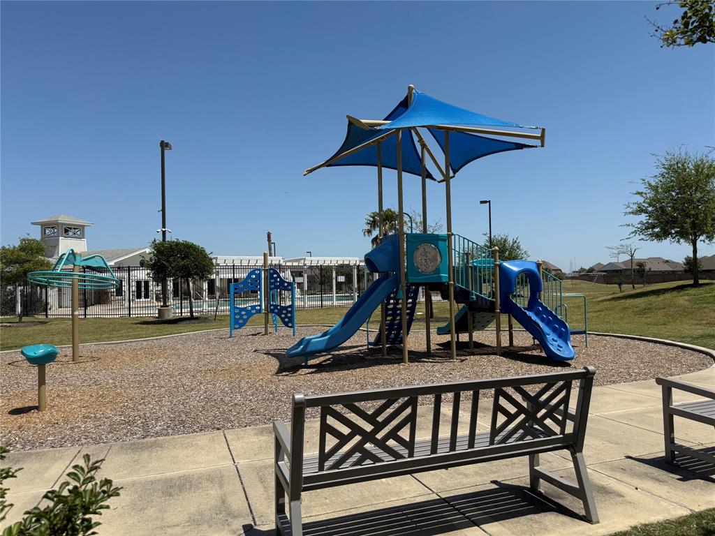 13521 Diamond Reef Lane, Texas City, Texas image 36