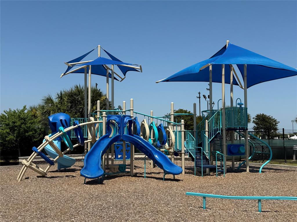 13521 Diamond Reef Lane, Texas City, Texas image 49