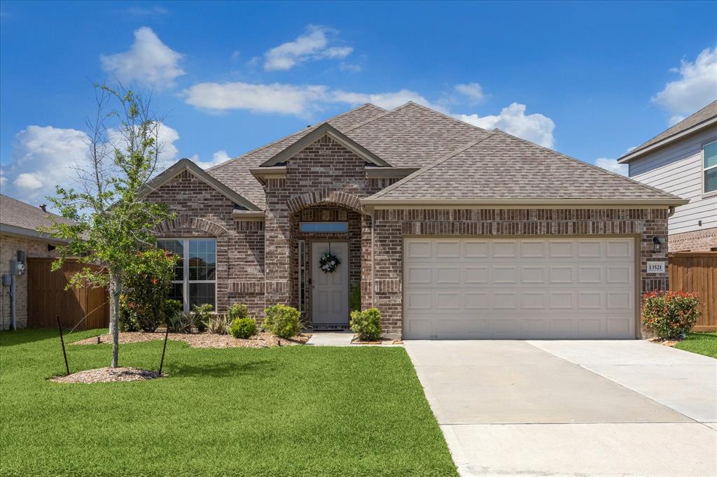 13521 Diamond Reef Lane, Texas City, Texas image 1