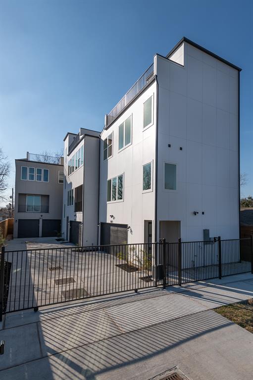 1807 Sakowitz Street, Houston, Texas image 29