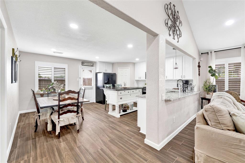 2988 Creek Falls Court, Pearland, Texas image 12