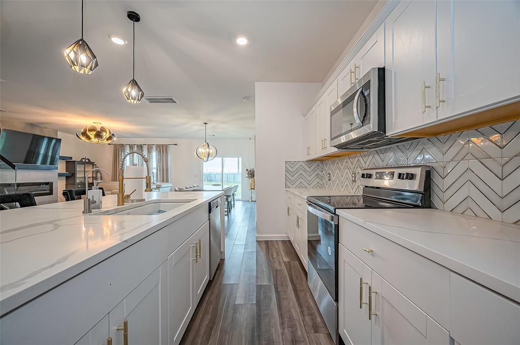 1076 Long Bay Court, Brookshire, Texas image 19