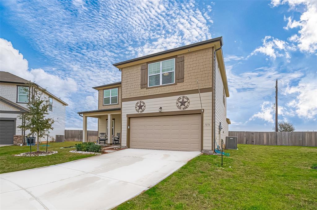 1076 Long Bay Court, Brookshire, Texas image 4