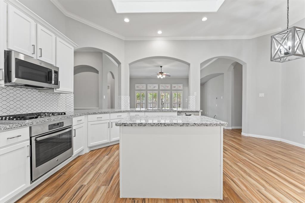 342 Silver Creek Circle, Richmond, Texas image 14