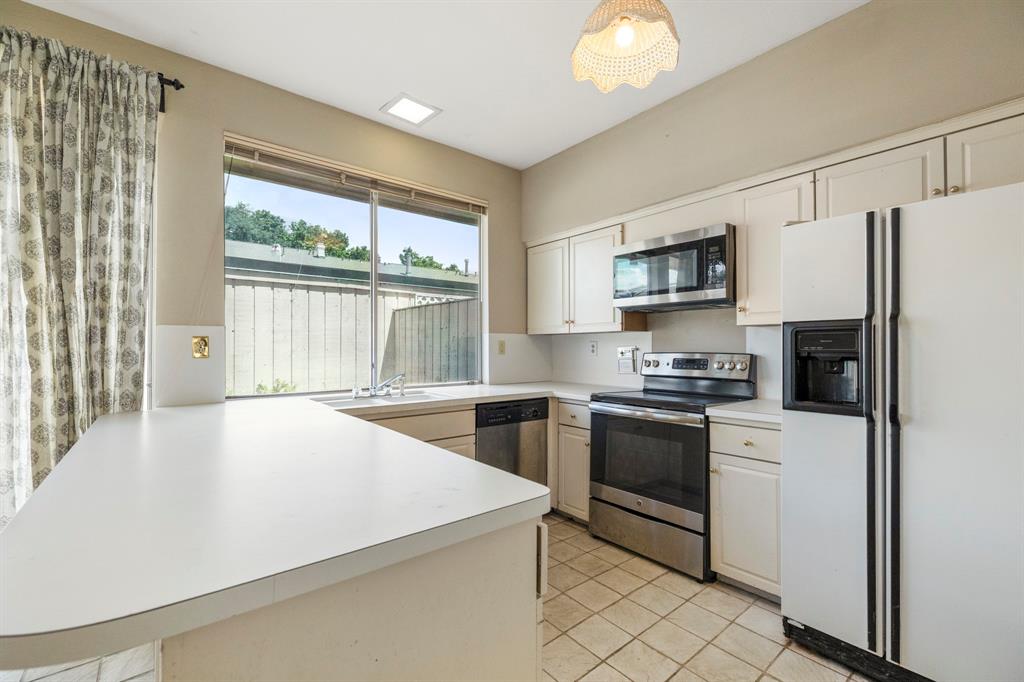 1119 Fountain View Drive #49, Houston, Texas image 15