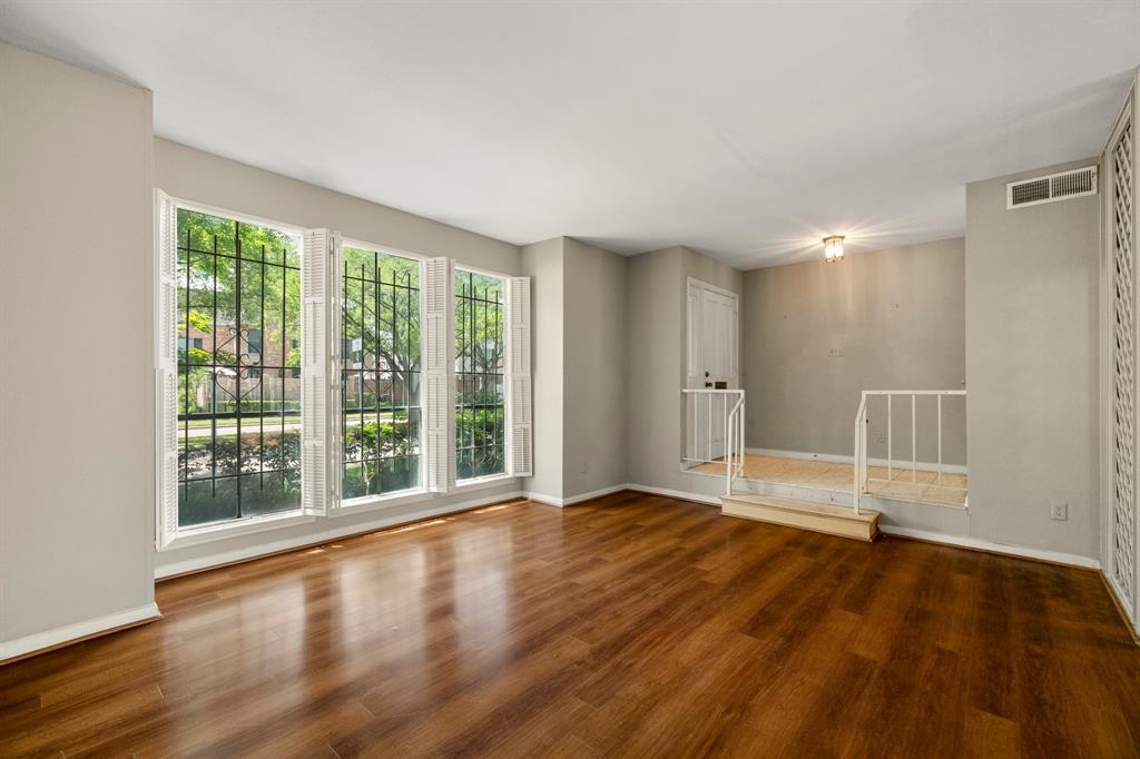 1119 Fountain View Drive #49, Houston, Texas image 8