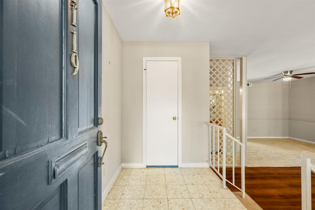1119 Fountain View Drive #49, Houston, Texas image 3