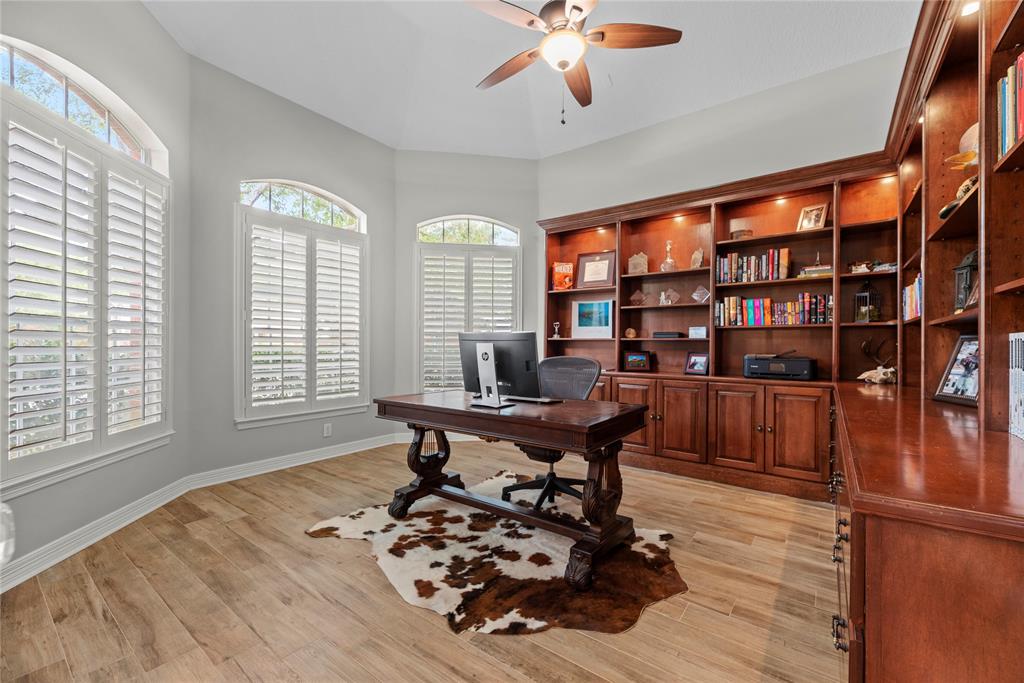 5506 Bridgehaven Court, Katy, Texas image 6