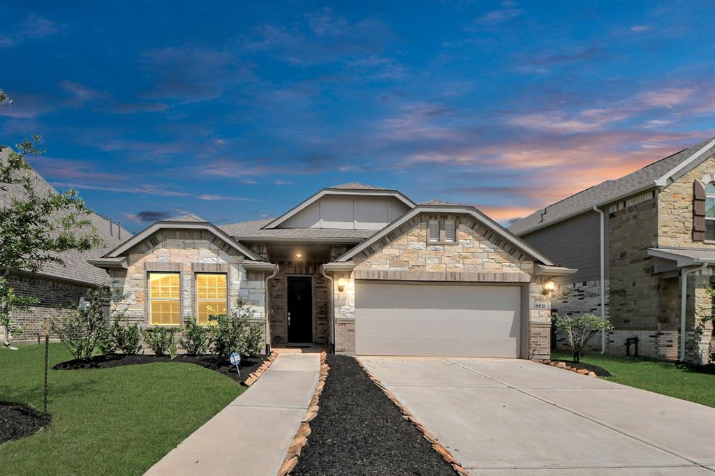 8831 Morning Glow Drive, Missouri City, Texas image 1