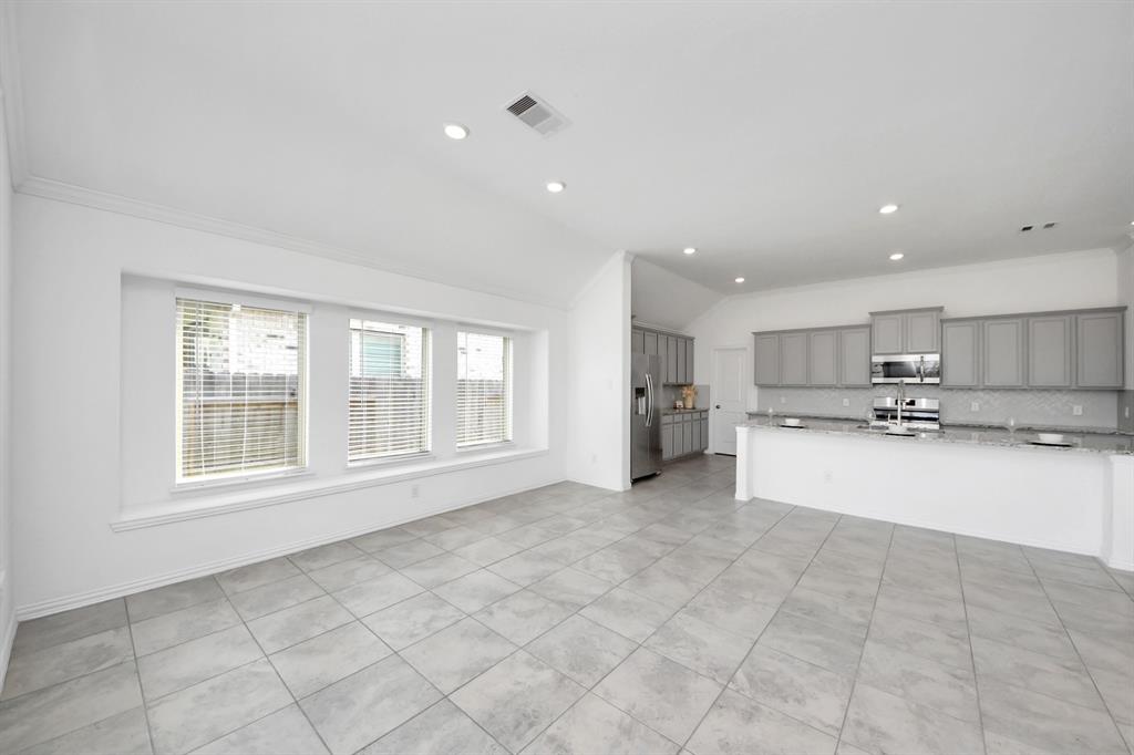 8831 Morning Glow Drive, Missouri City, Texas image 21