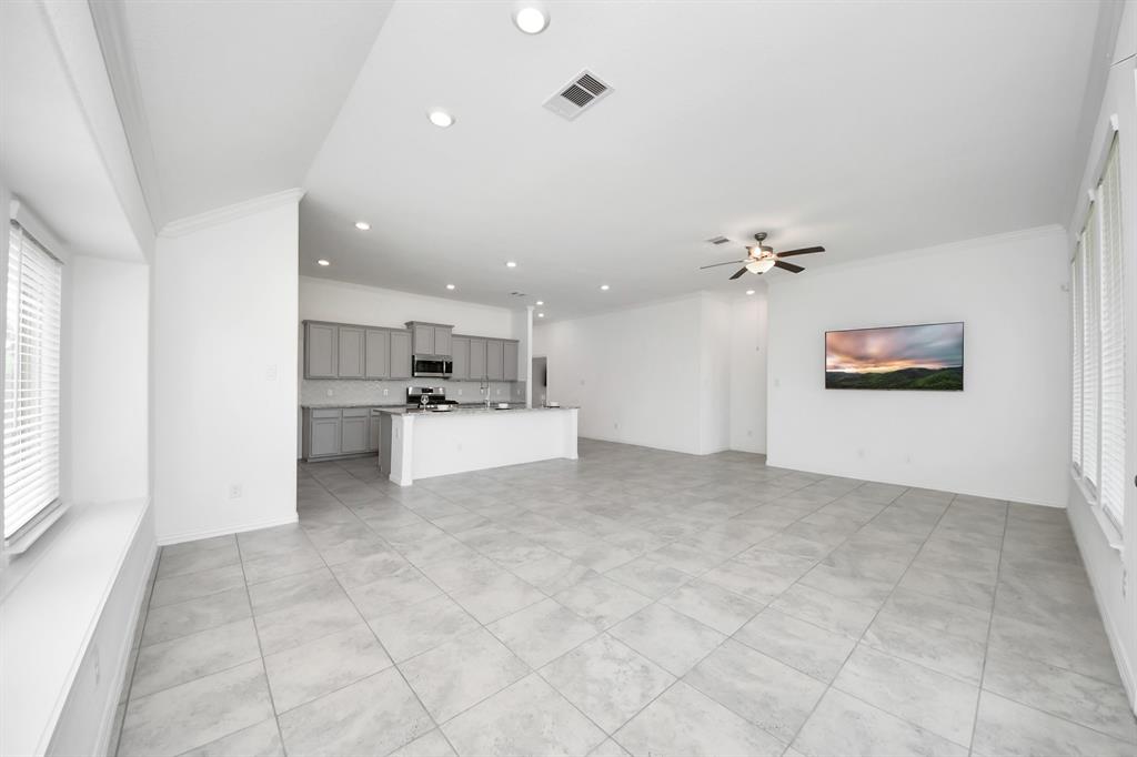 8831 Morning Glow Drive, Missouri City, Texas image 22