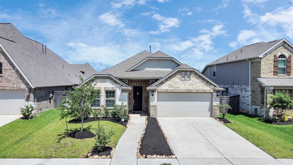 8831 Morning Glow Drive, Missouri City, Texas image 6