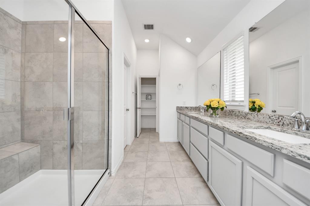 8831 Morning Glow Drive, Missouri City, Texas image 26