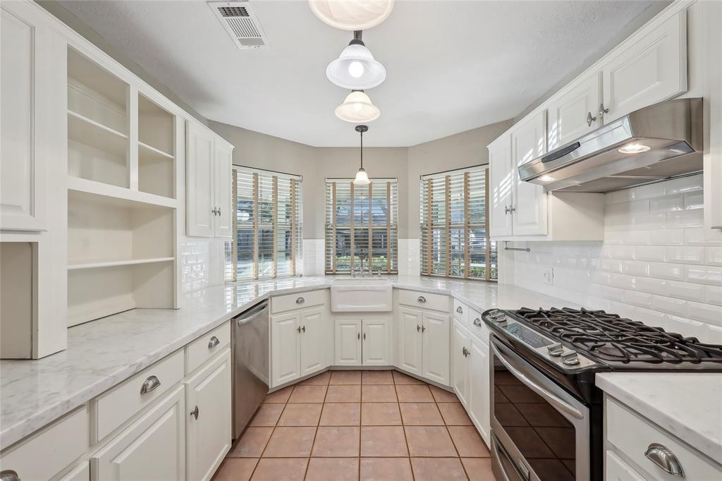 1515 Detroit Avenue, Nederland, Texas image 13