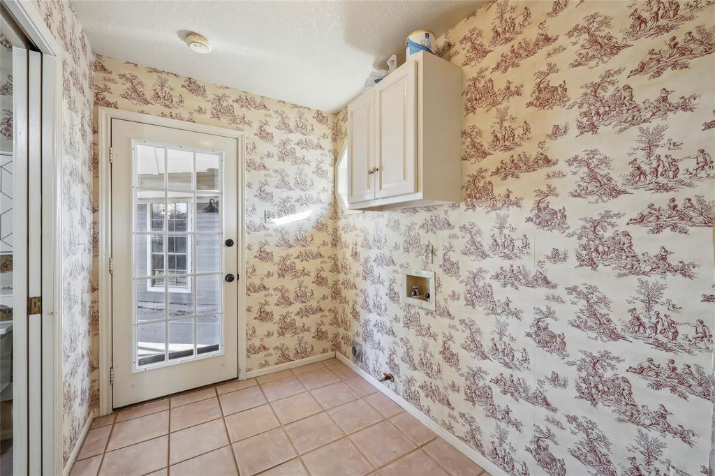 1515 Detroit Avenue, Nederland, Texas image 27