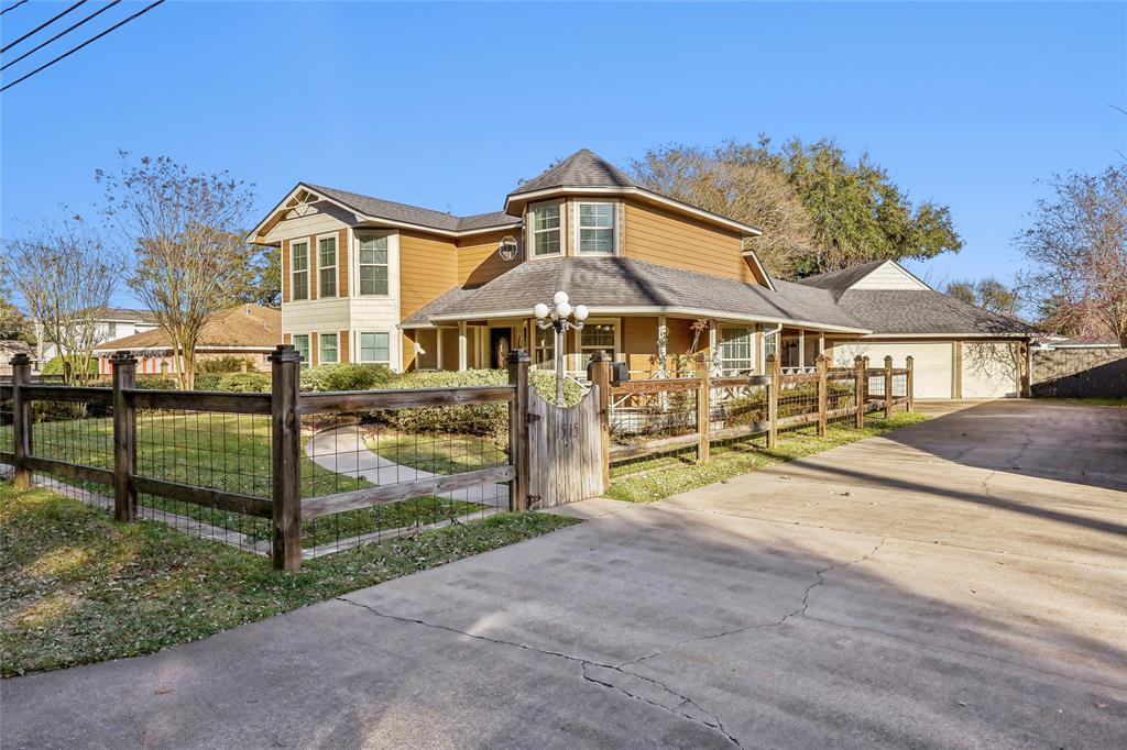 1515 Detroit Avenue, Nederland, Texas image 2