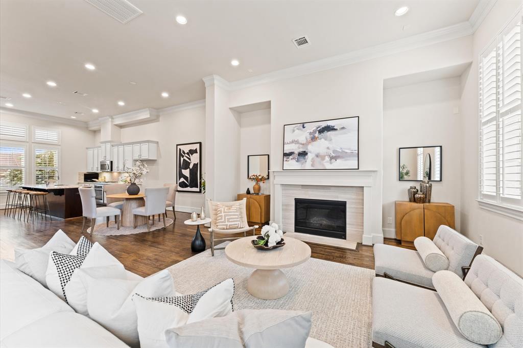1705 Upland Lakes