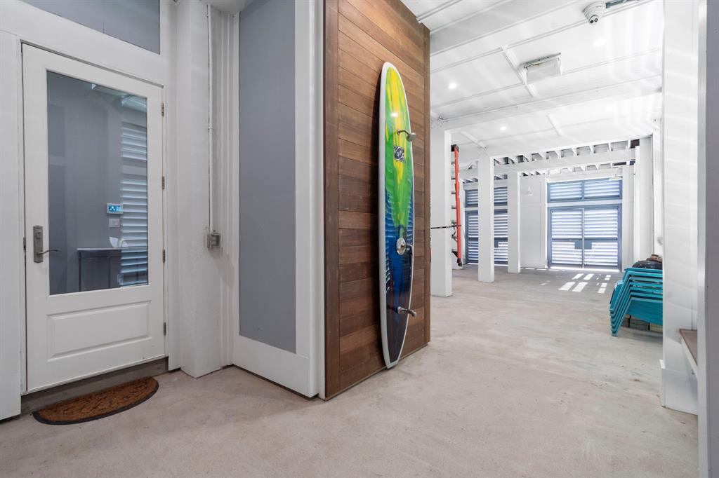 3835 Seabreeze Lane, Galveston, Texas image 11