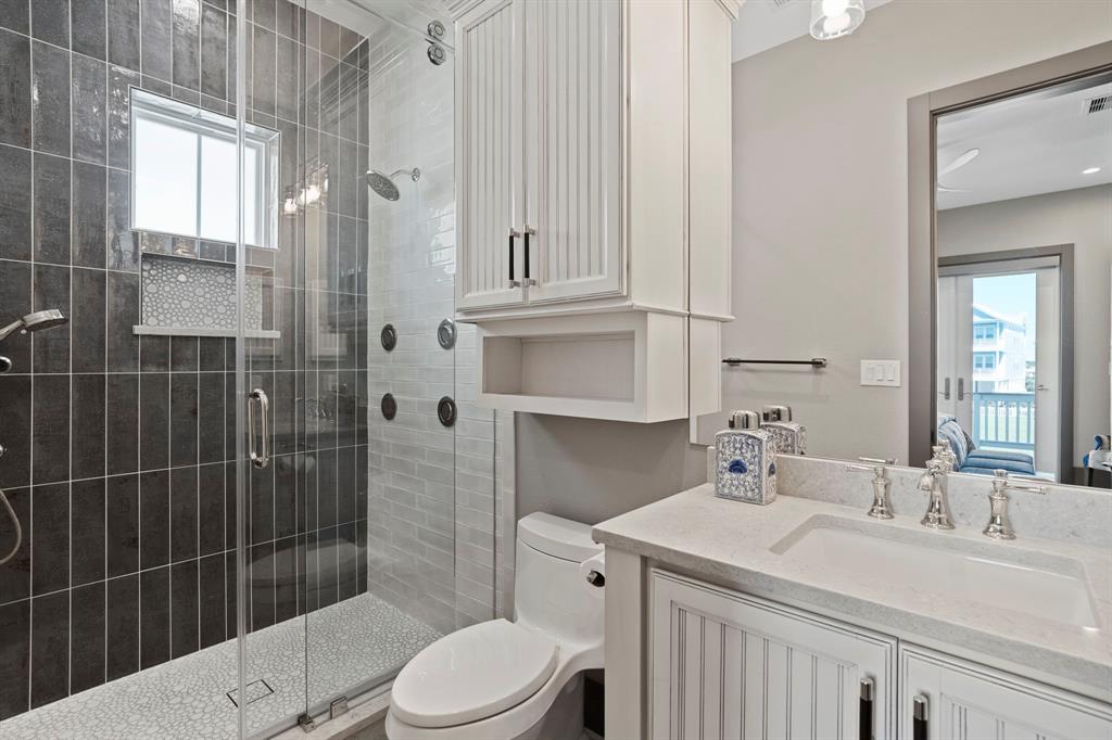 3835 Seabreeze Lane, Galveston, Texas image 19