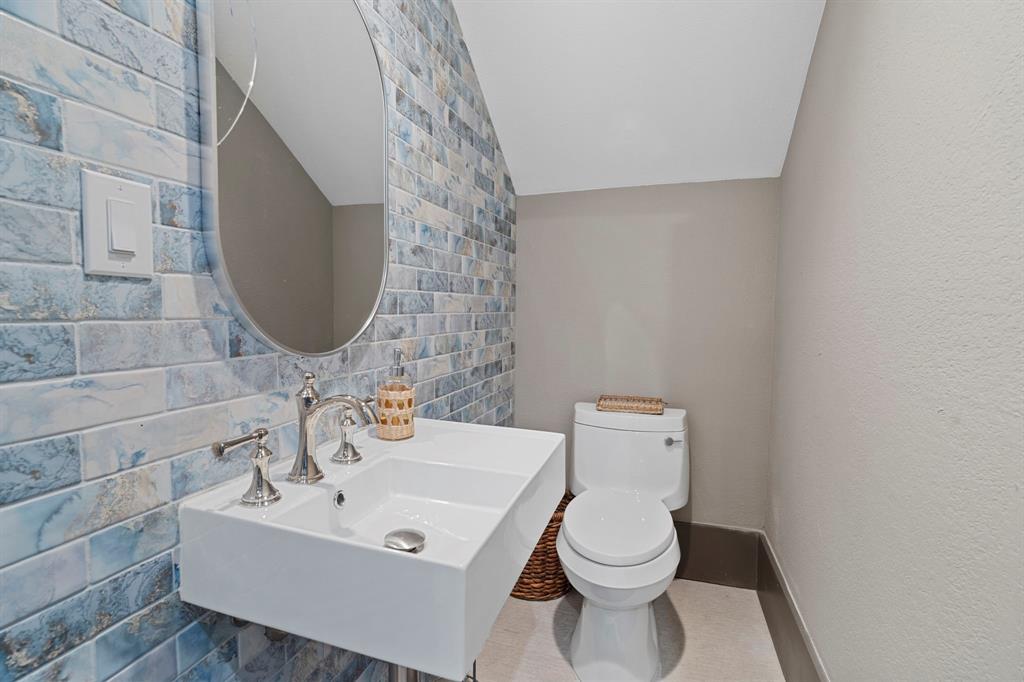 3835 Seabreeze Lane, Galveston, Texas image 13