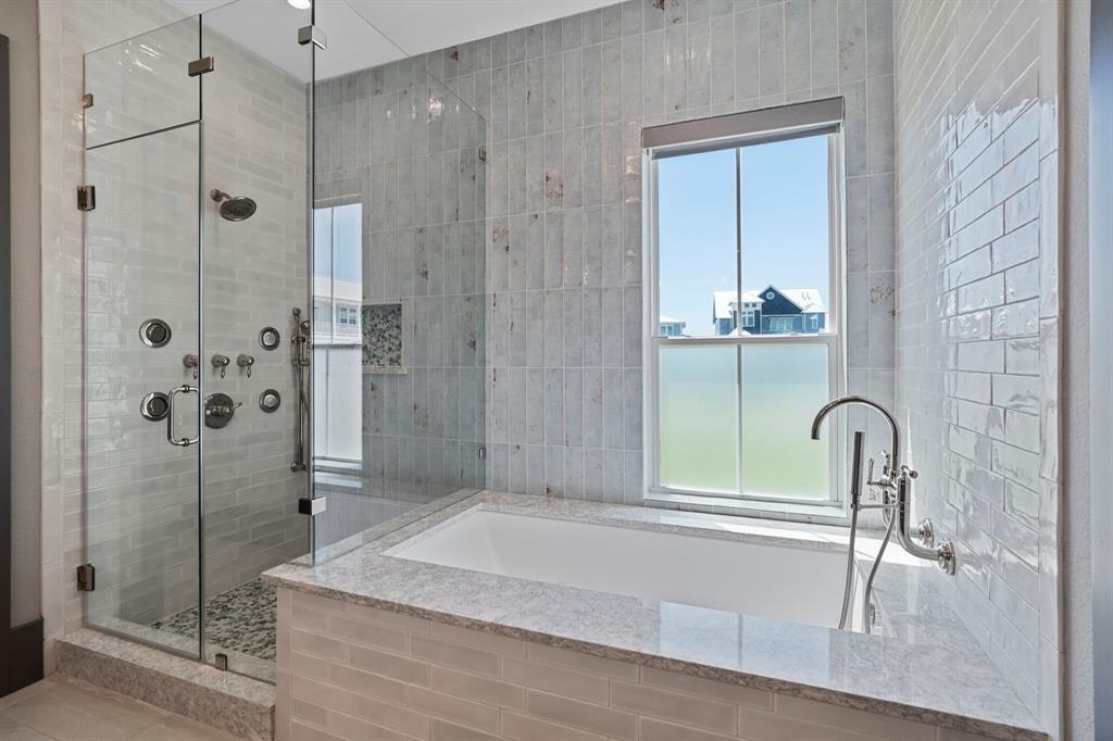 3835 Seabreeze Lane, Galveston, Texas image 28