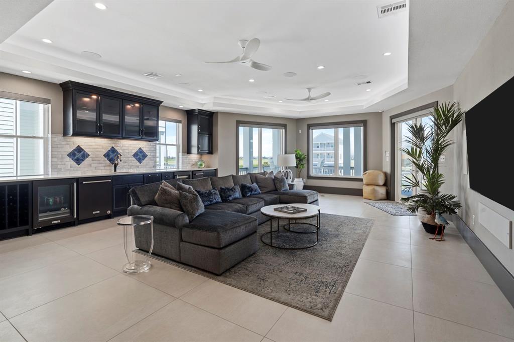 3835 Seabreeze Lane, Galveston, Texas image 20