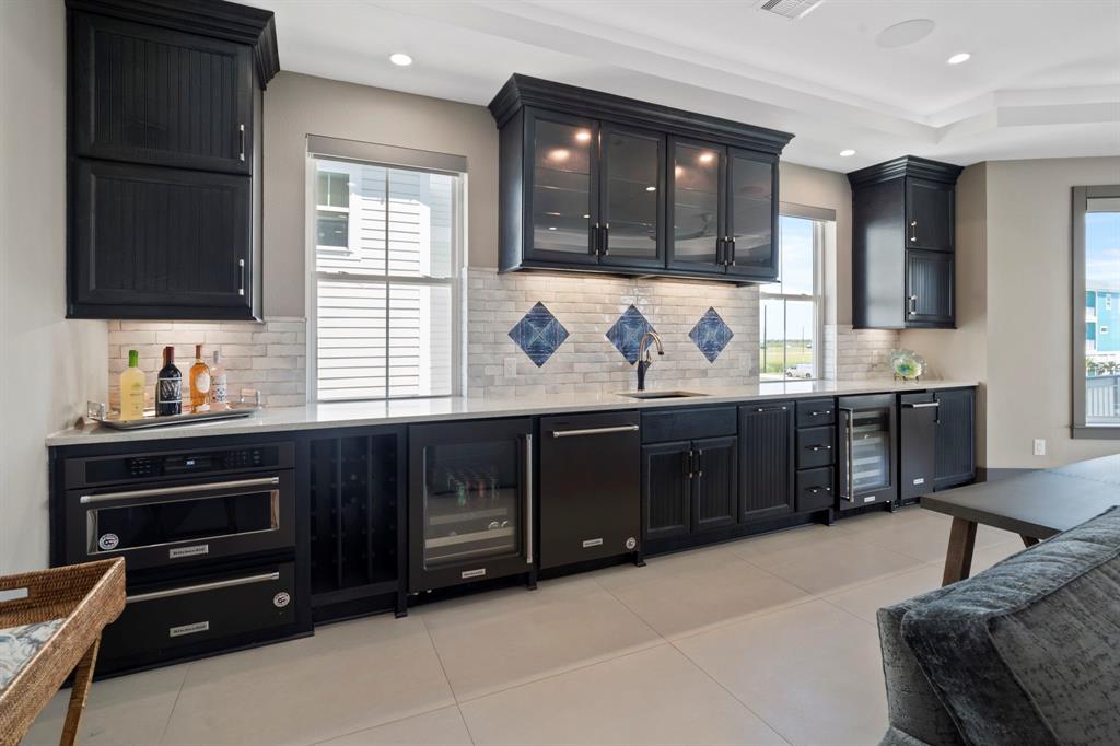 3835 Seabreeze Lane, Galveston, Texas image 21