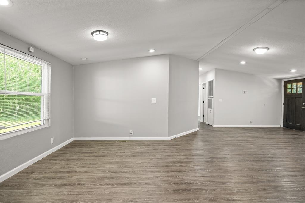 686 County Road 412, Dayton, Texas image 10