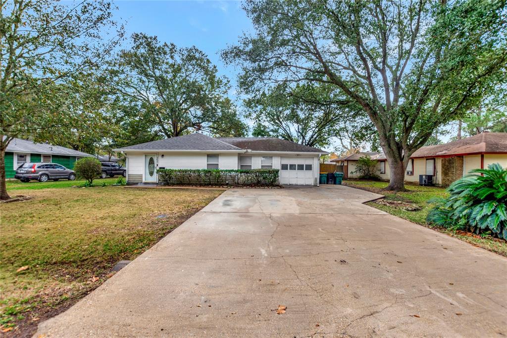 2607 S Crockett Street, La Marque, Texas image 3