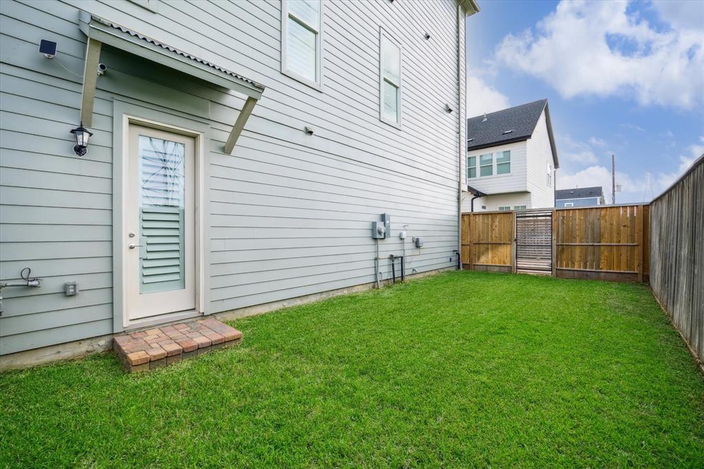 2421 W Kolbe Lane, Houston, Texas image 7