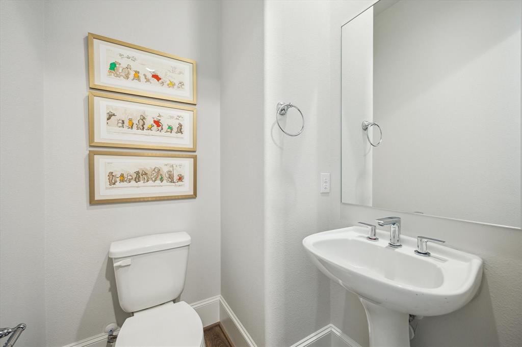 2421 W Kolbe Lane, Houston, Texas image 13